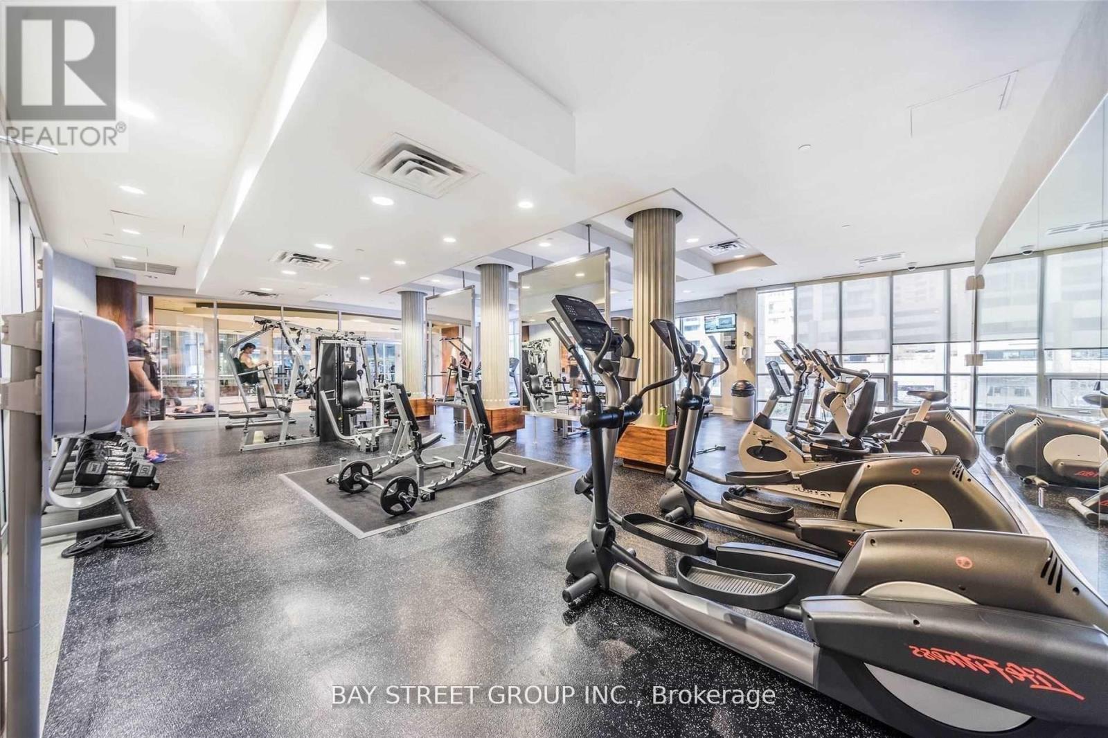 910 - 761 Bay Street, Toronto, Ontario  M5G 2R2 - Photo 40 - C12194957