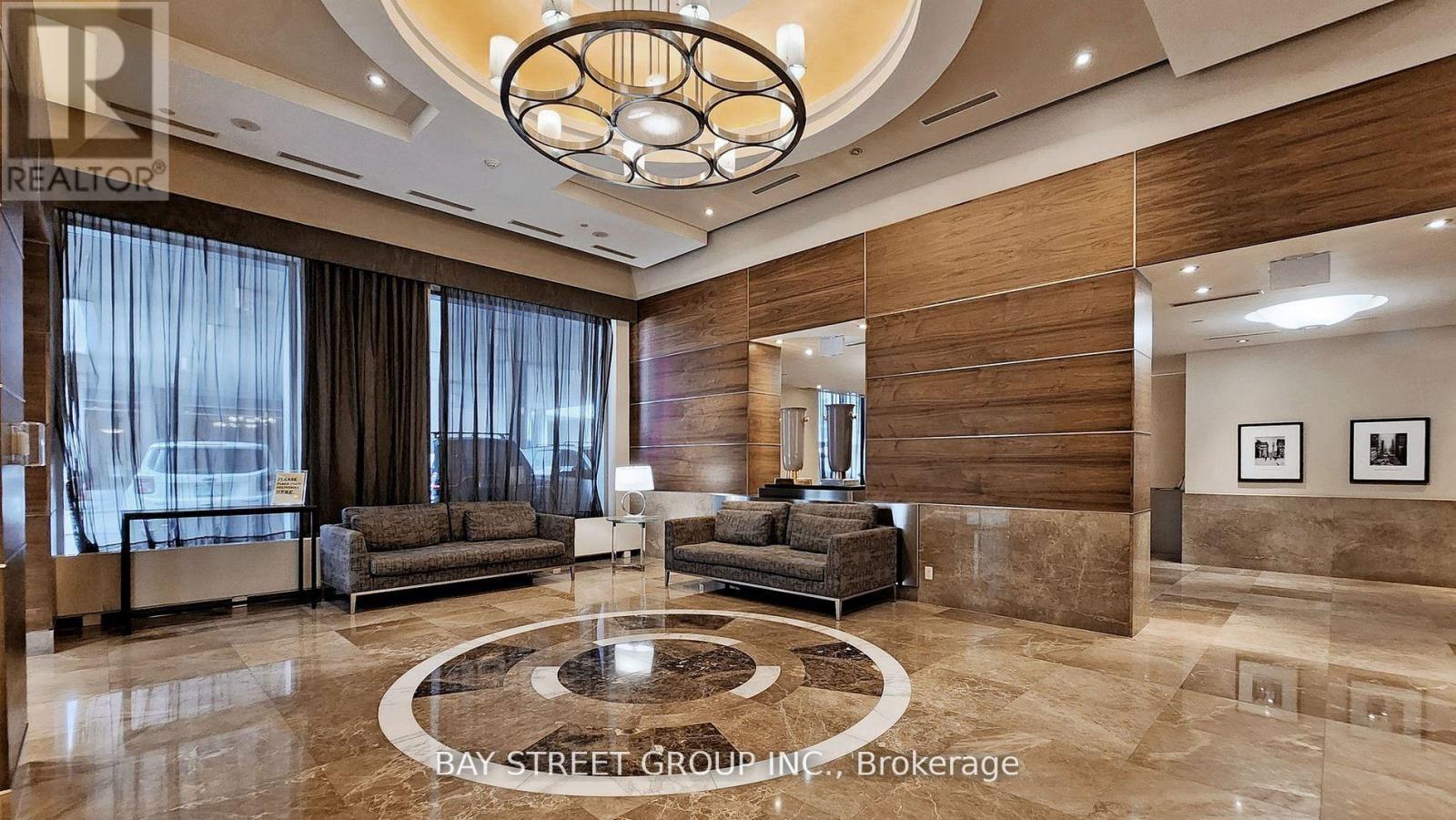 910 - 761 Bay Street, Toronto, Ontario  M5G 2R2 - Photo 6 - C12194957