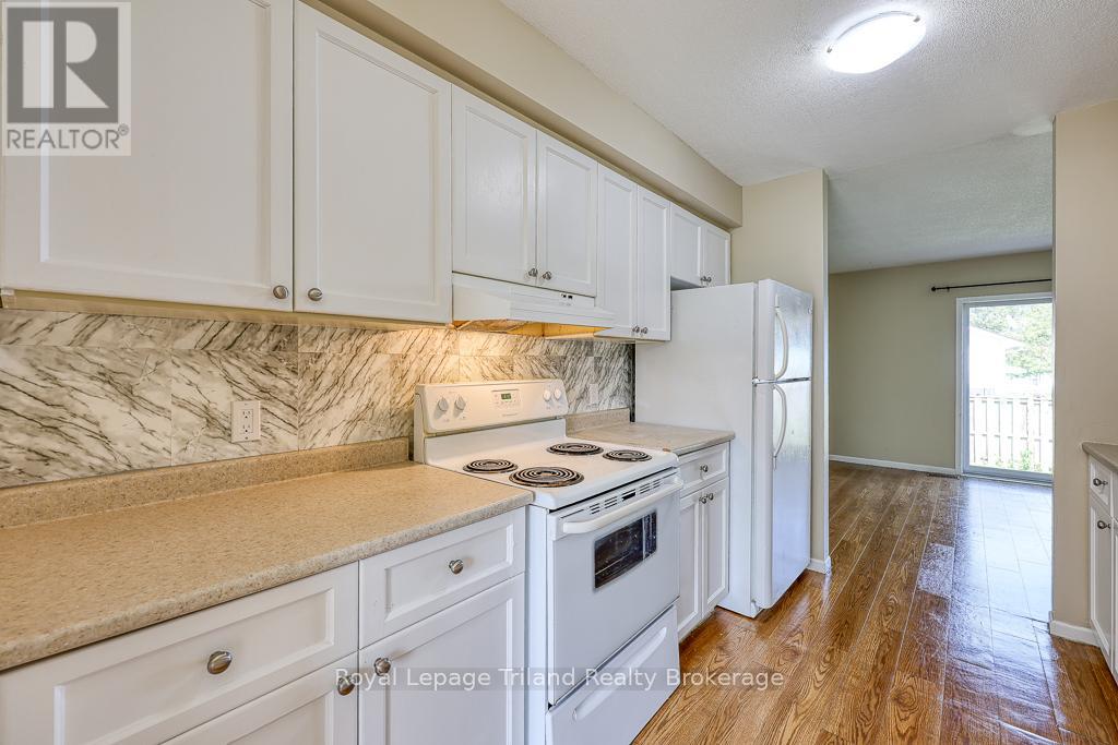 10 - 10 Dufferin Street, Norwich, Ontario  N0J 1P0 - Photo 12 - X12195234