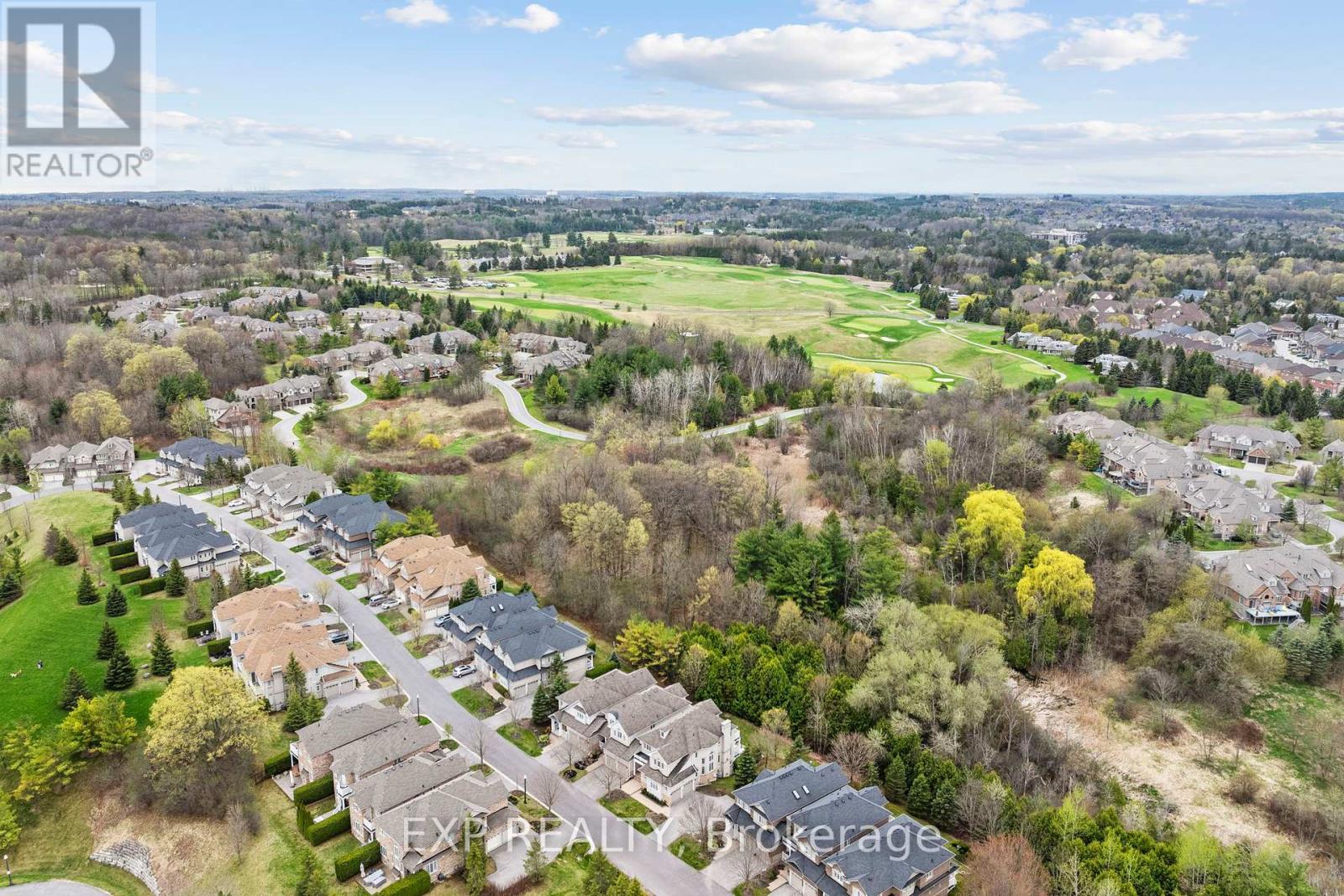 54 Stonecliffe Crescent, Aurora (Aurora Estates), Ontario  L4G 7Z6 - Photo 3 - N12194907