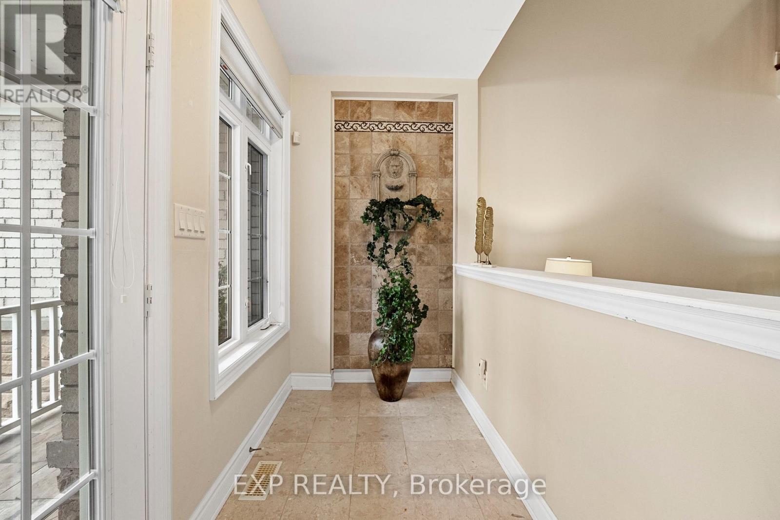 54 Stonecliffe Crescent, Aurora (Aurora Estates), Ontario  L4G 7Z6 - Photo 6 - N12194907