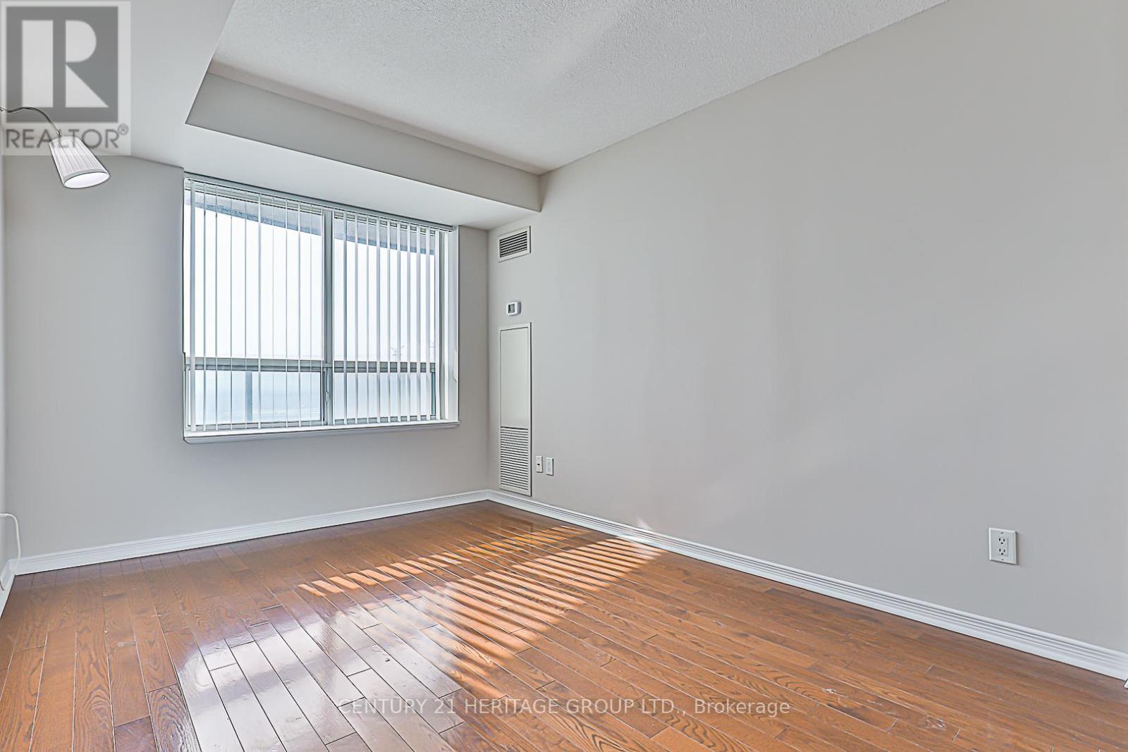 1207 - 23 Oneida Crescent, Richmond Hill, Ontario  L4B 0A2 - Photo 11 - N12194963