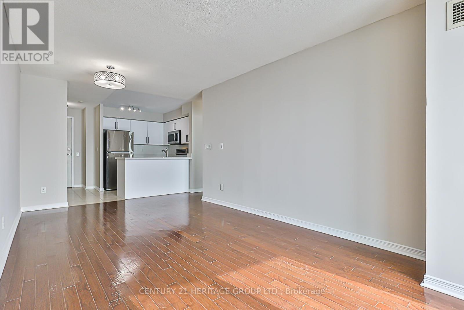 1207 - 23 Oneida Crescent, Richmond Hill, Ontario  L4B 0A2 - Photo 9 - N12194963