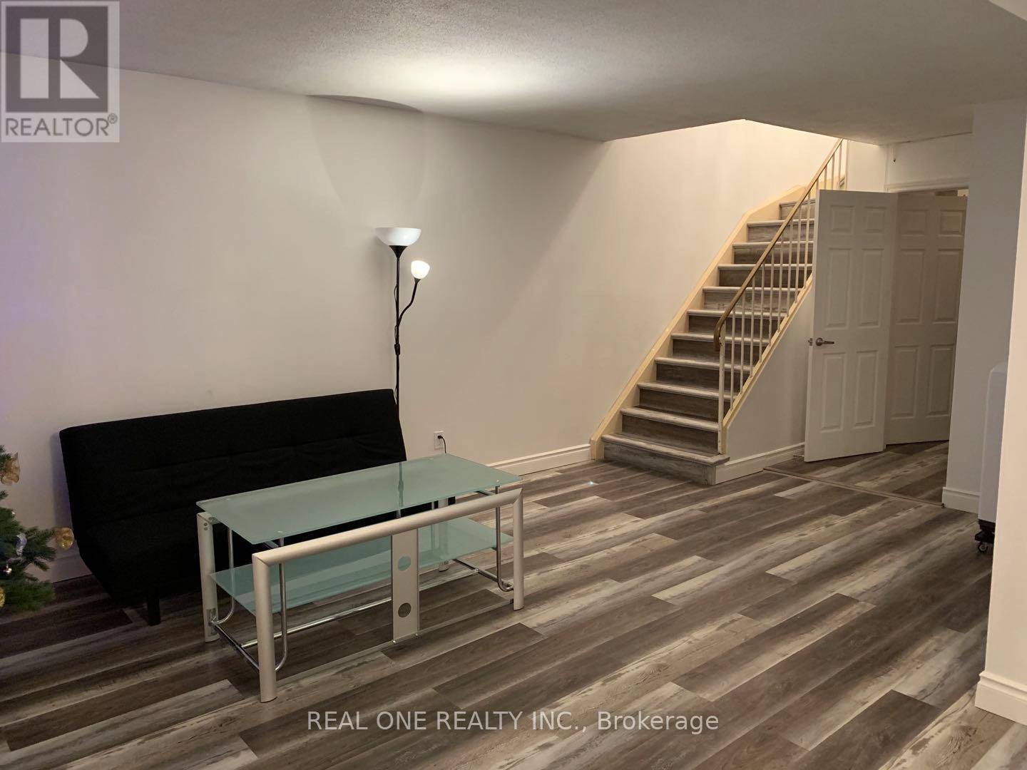 37 Middleton Court S, Markham (Milliken Mills West), Ontario  L3R 3G6 - Photo 4 - N12195030