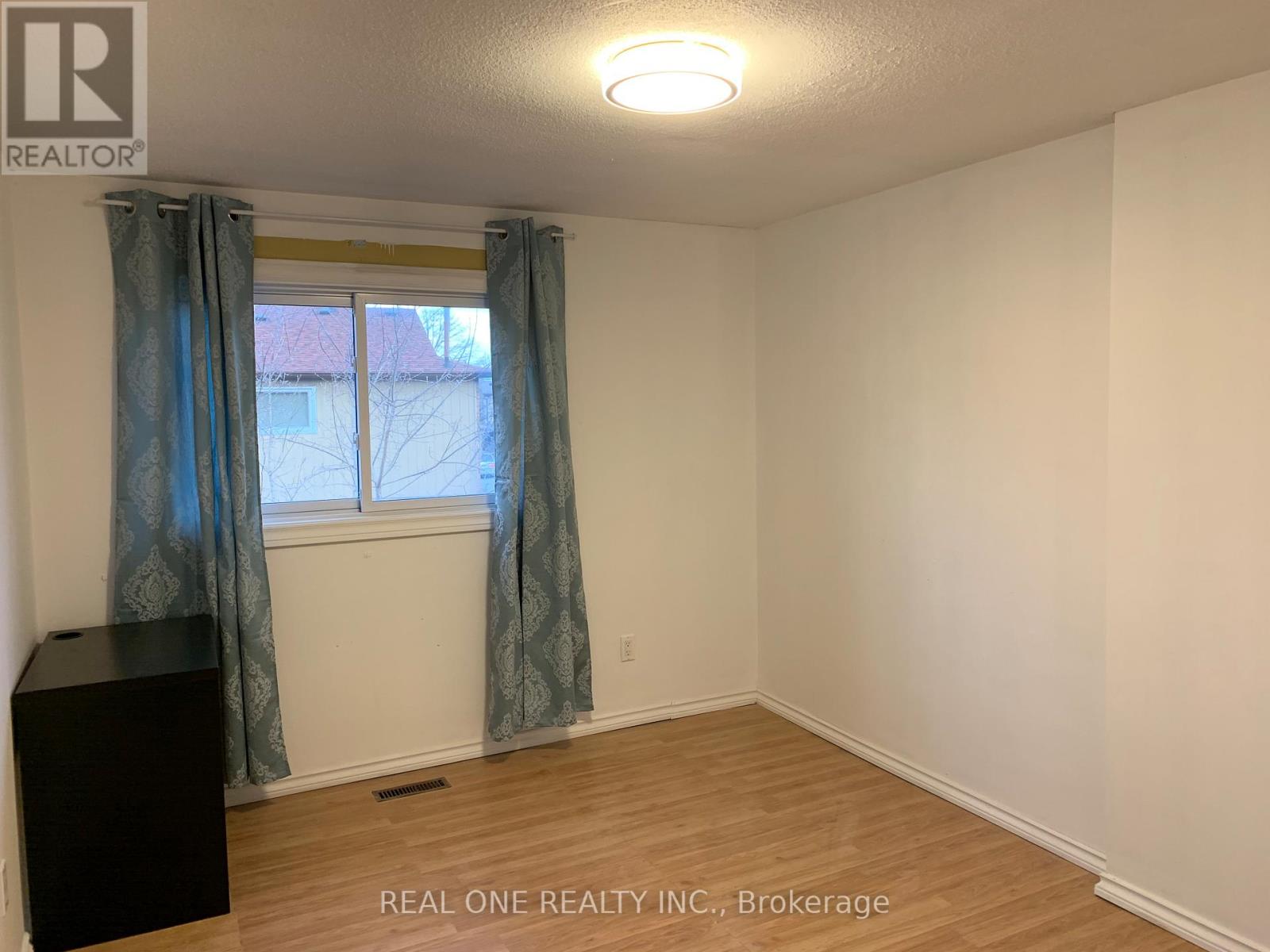 37 Middleton Court S, Markham (Milliken Mills West), Ontario  L3R 3G6 - Photo 8 - N12195030