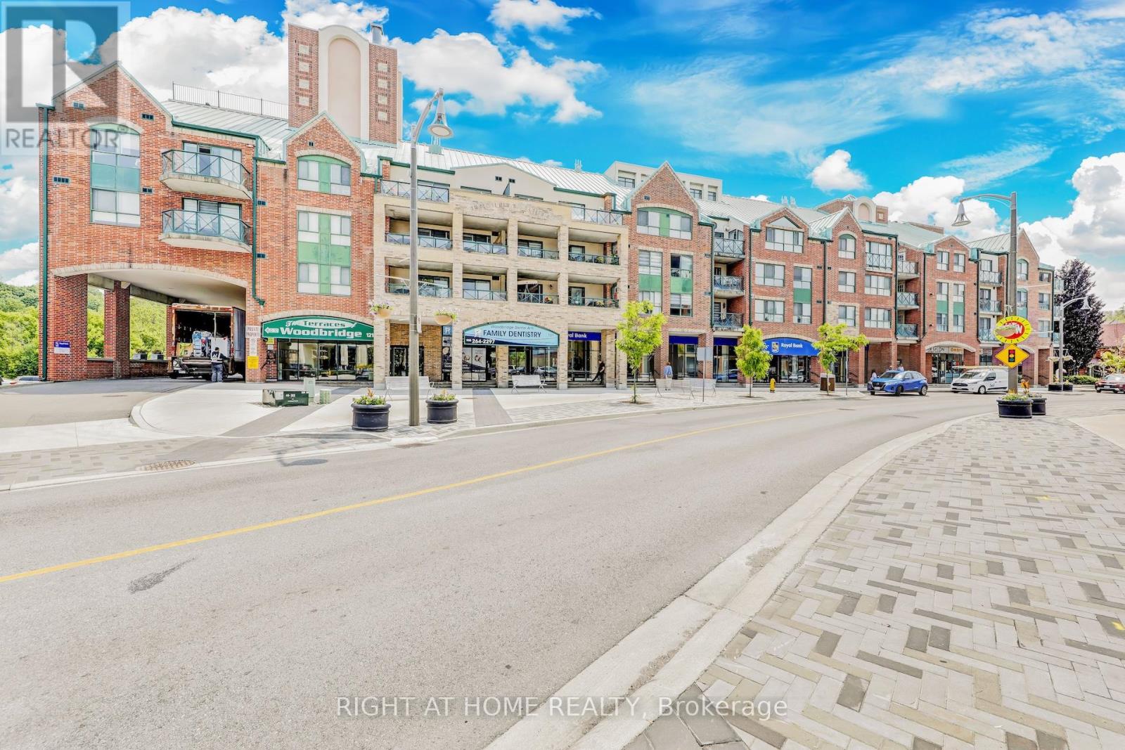 Property at 221 - 121 WOODBRIDGE AVENUE N image 2