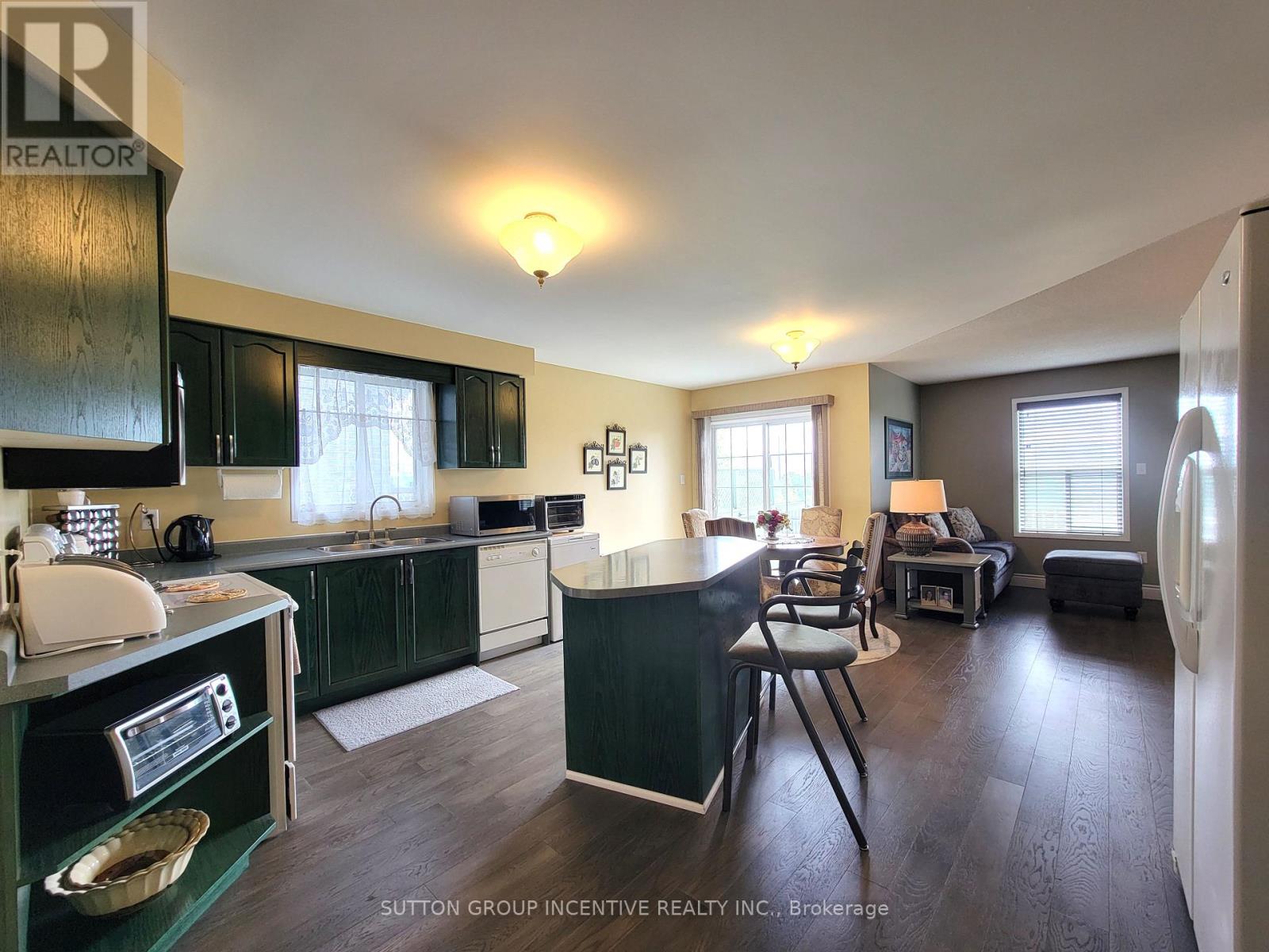 92 Sundew Drive, Barrie, Ontario  L4N 9M1 - Photo 23 - S12194970