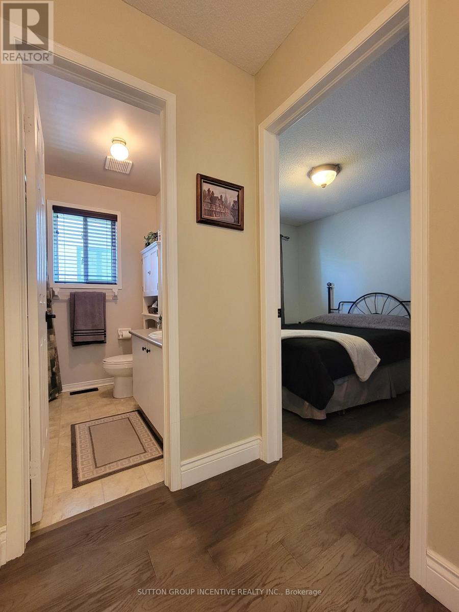 92 Sundew Drive, Barrie, Ontario  L4N 9M1 - Photo 30 - S12194970