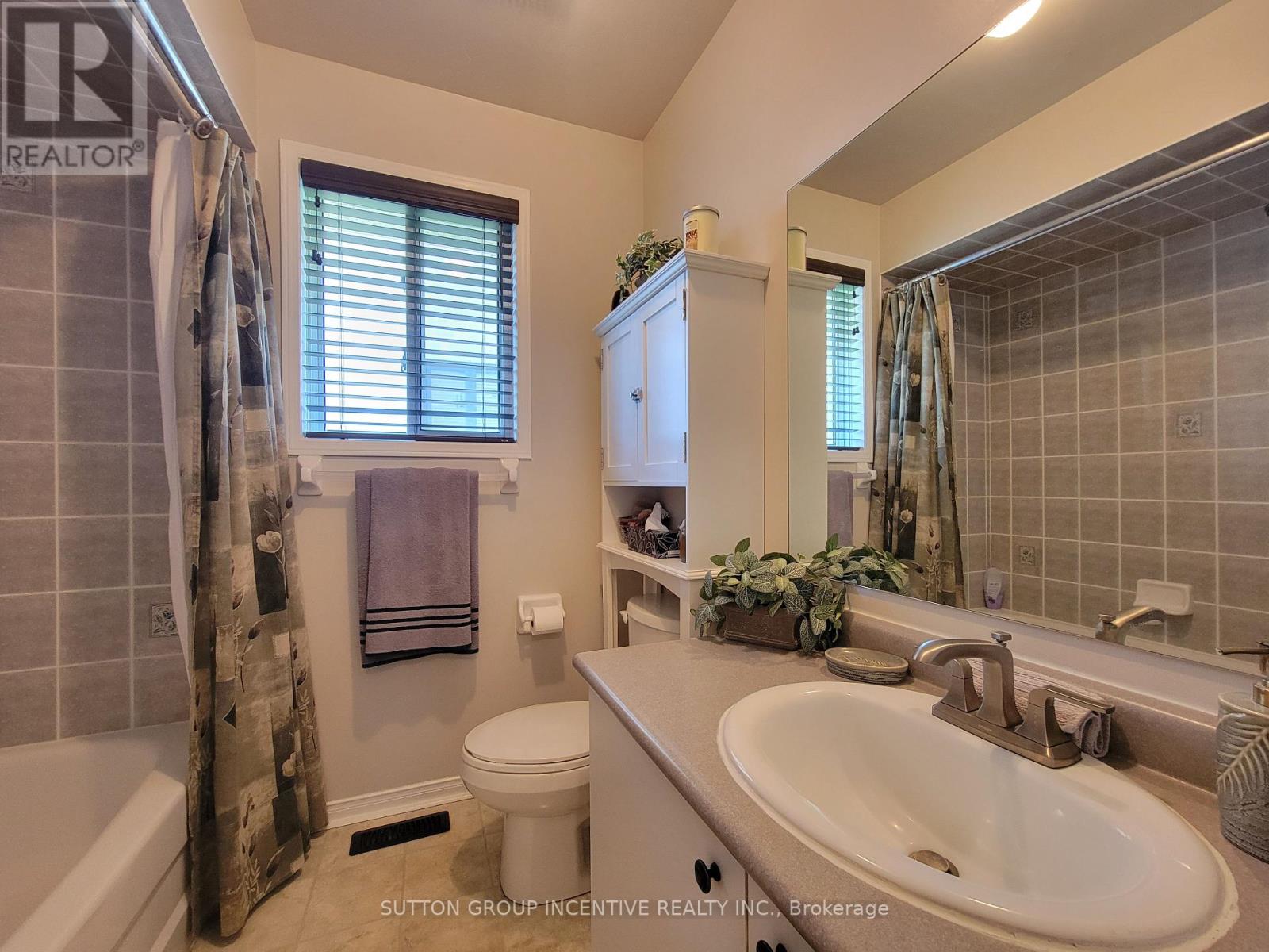 92 Sundew Drive, Barrie, Ontario  L4N 9M1 - Photo 32 - S12194970