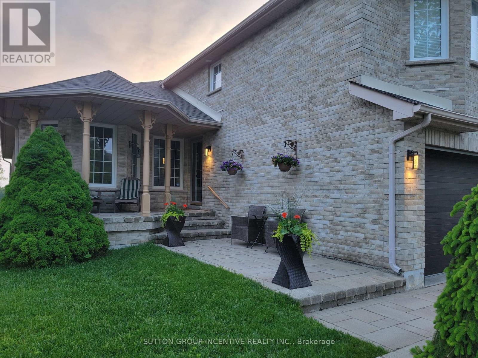 92 Sundew Drive, Barrie, Ontario  L4N 9M1 - Photo 4 - S12194970