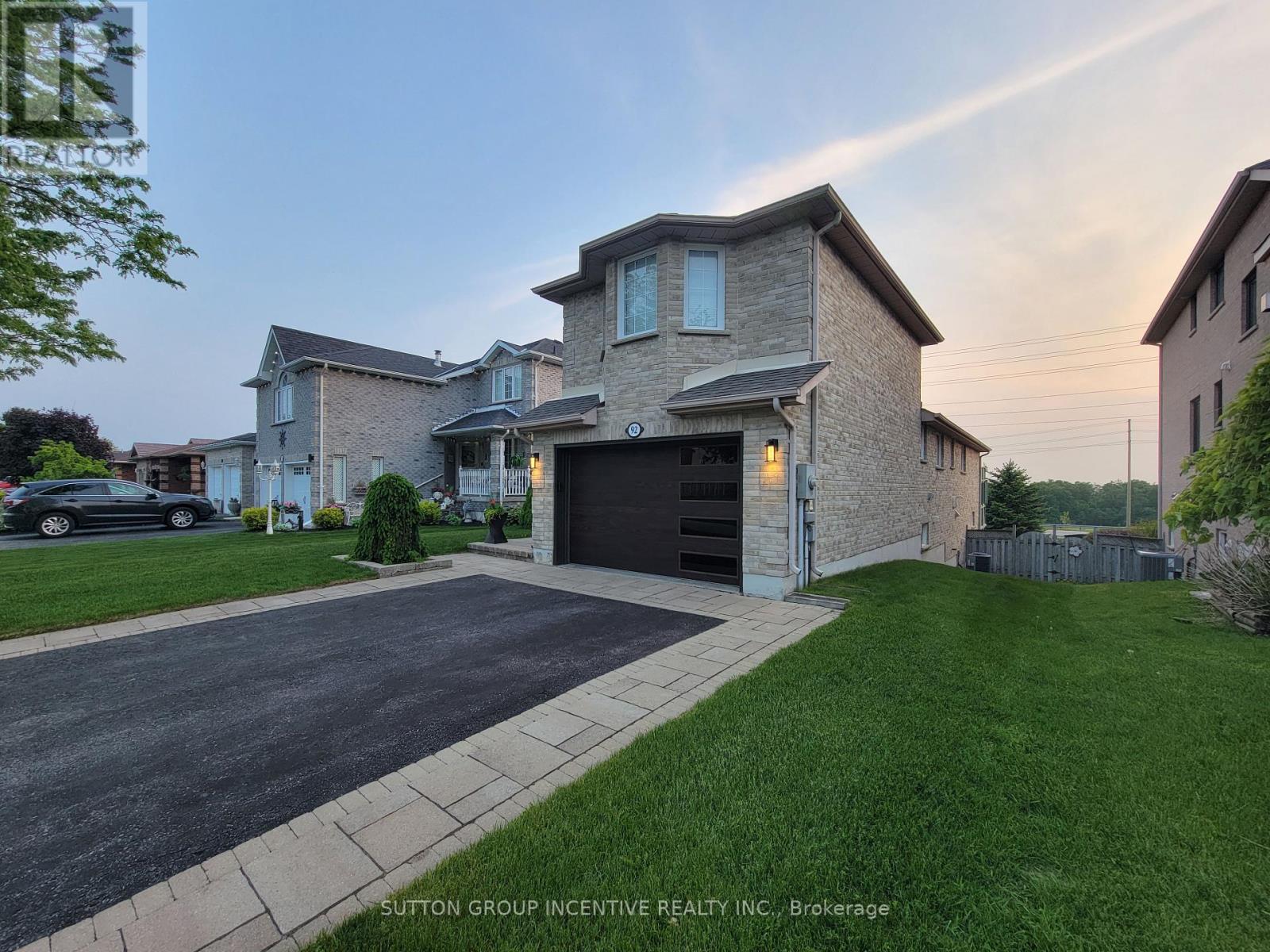 92 Sundew Drive, Barrie, Ontario  L4N 9M1 - Photo 6 - S12194970