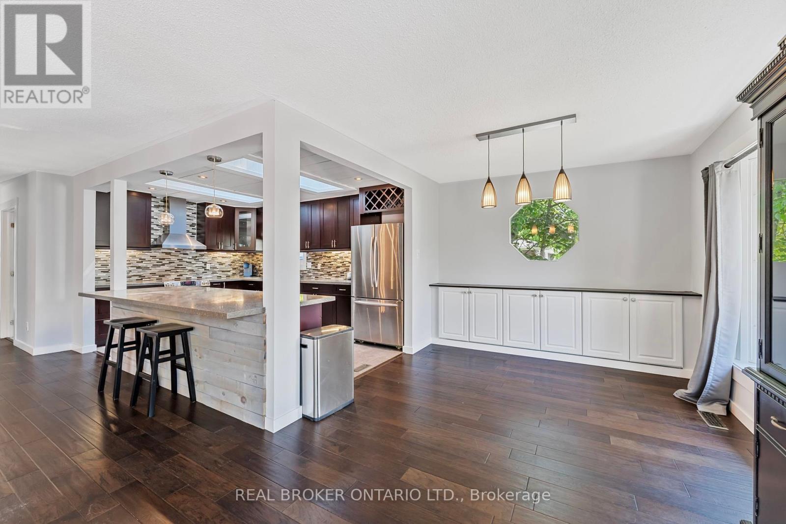 200 Hickory Lane, Barrie, Ontario  L4N 4J8 - Photo 12 - S12195127