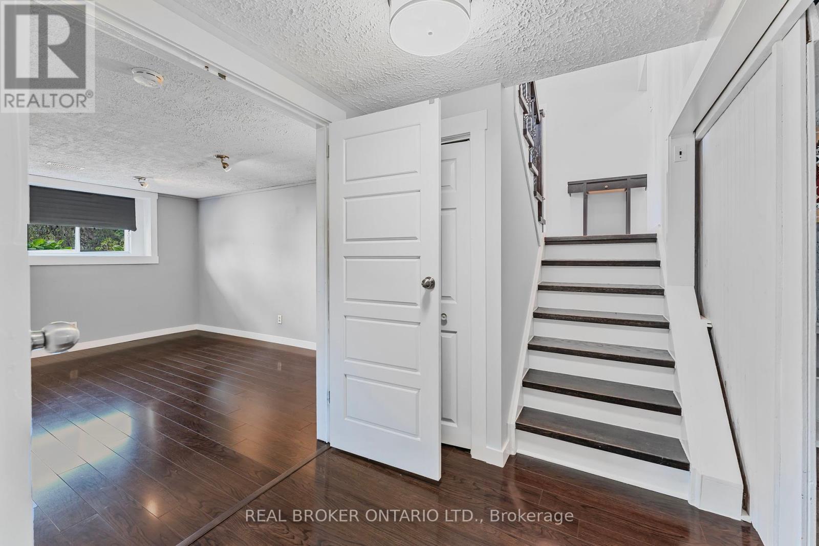 200 Hickory Lane, Barrie, Ontario  L4N 4J8 - Photo 27 - S12195127