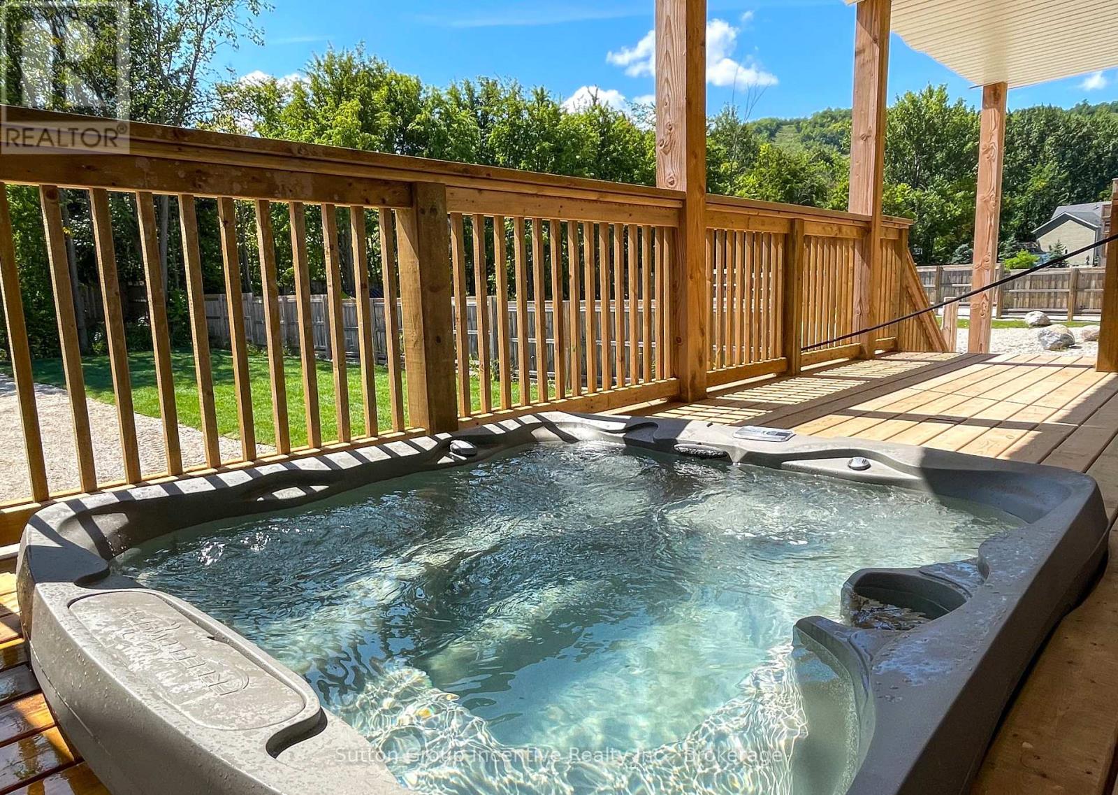 130 Arlberg Crescent, Blue Mountains, Ontario  L9Y 0M1 - Photo 23 - X12181397