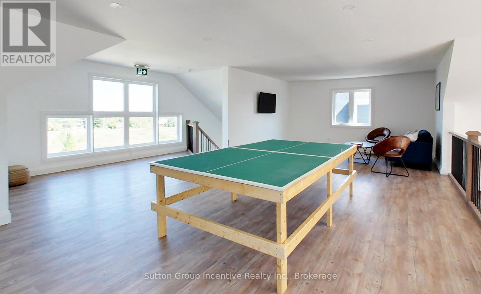 130 Arlberg Crescent, Blue Mountains, Ontario  L9Y 0M1 - Photo 19 - X12181397