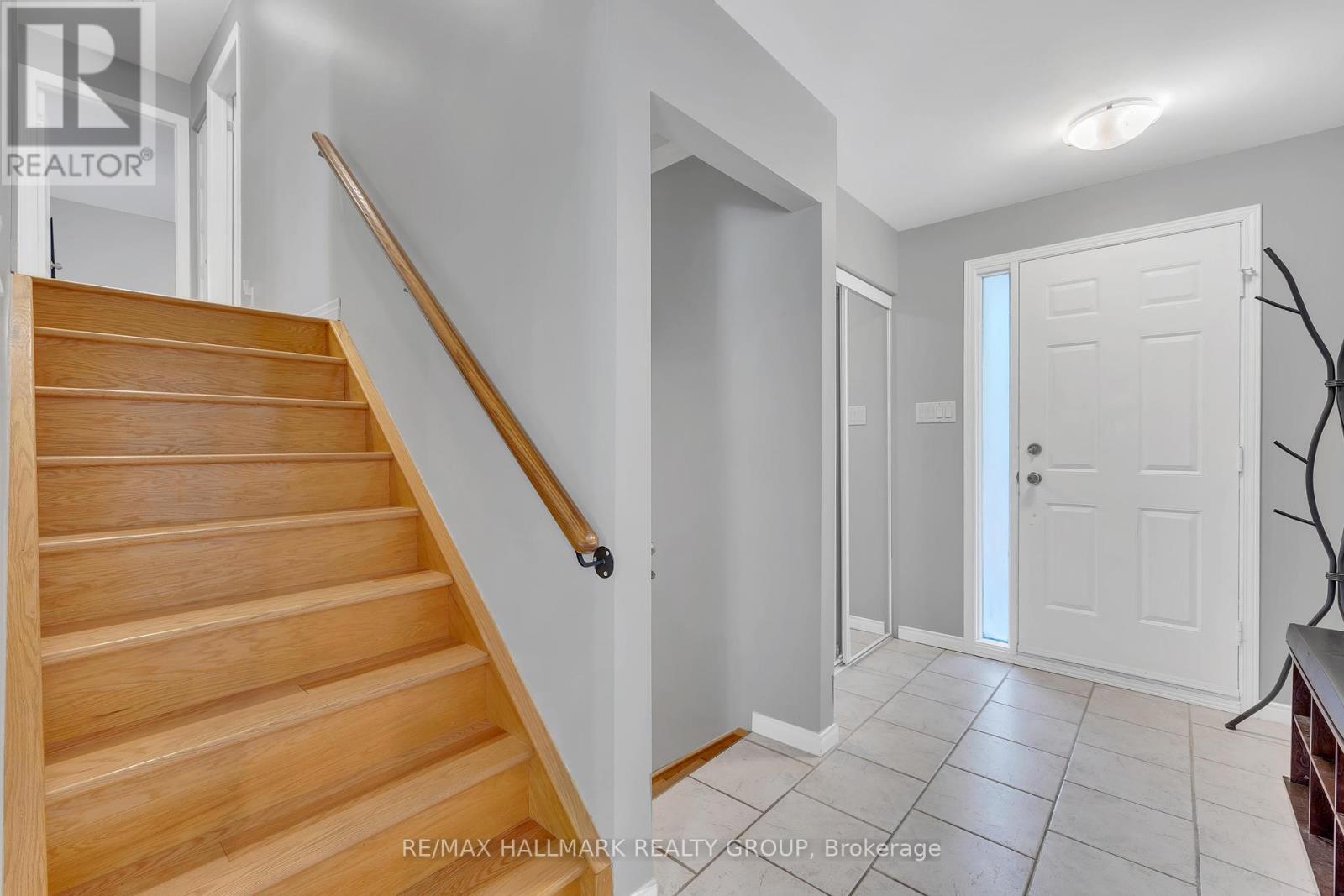 215 Des Bois Drive, Russell, Ontario  K4R 1C4 - Photo 14 - X12195173