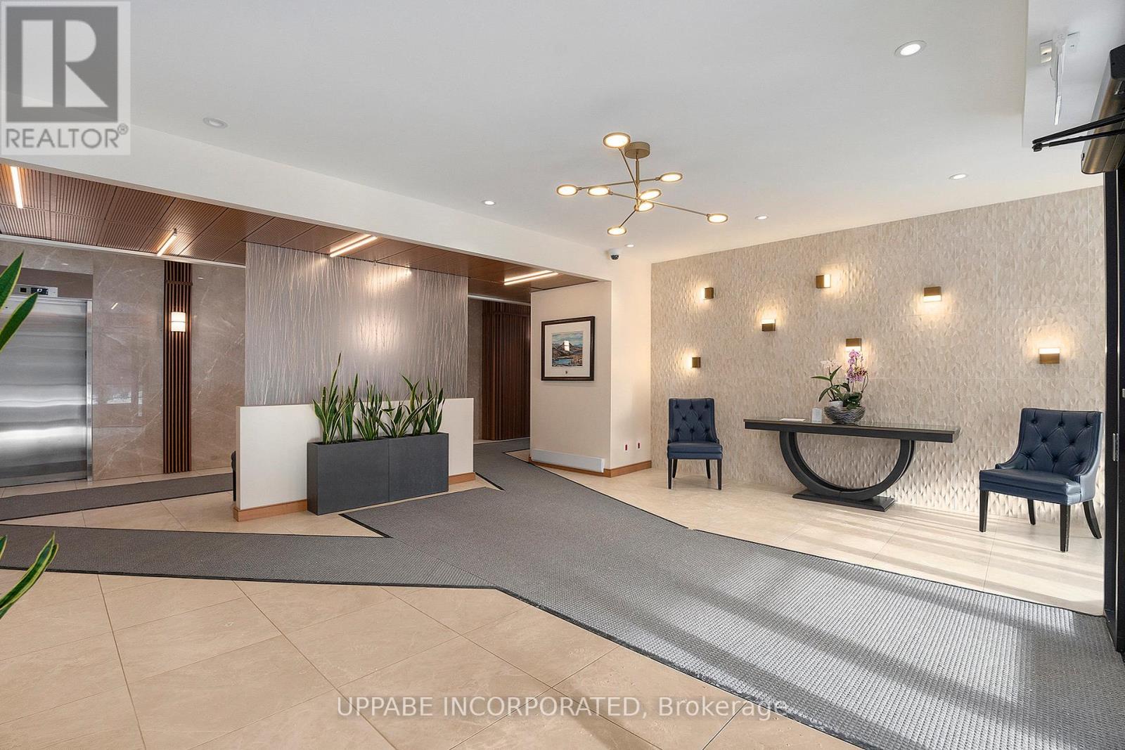 202 - 1500 Riverside Drive, Ottawa, Ontario  K1G 4J4 - Photo 2 - X12195199