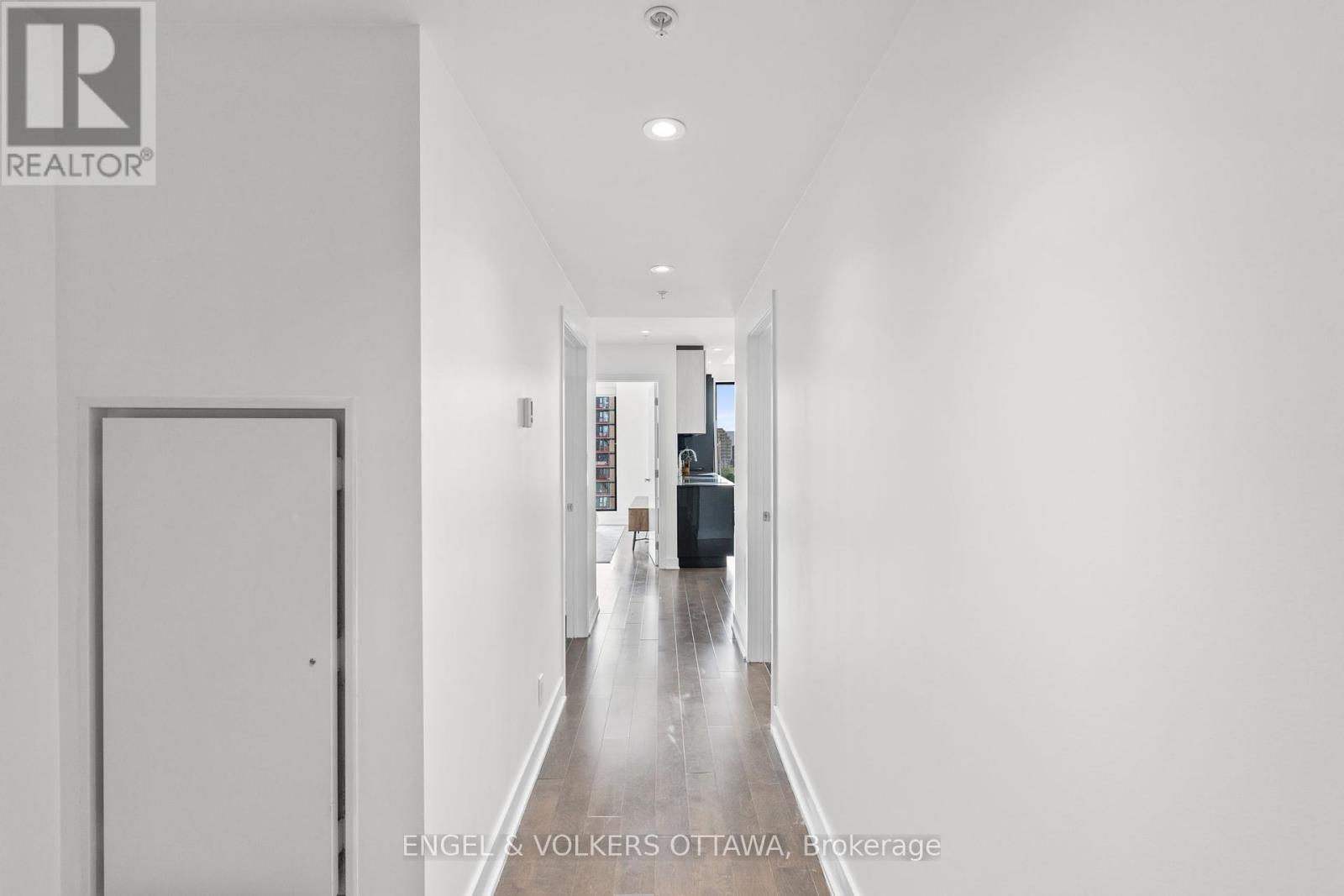 1606 - 20 Daly Avenue, Ottawa, Ontario  K1N 6E2 - Photo 9 - X12195225