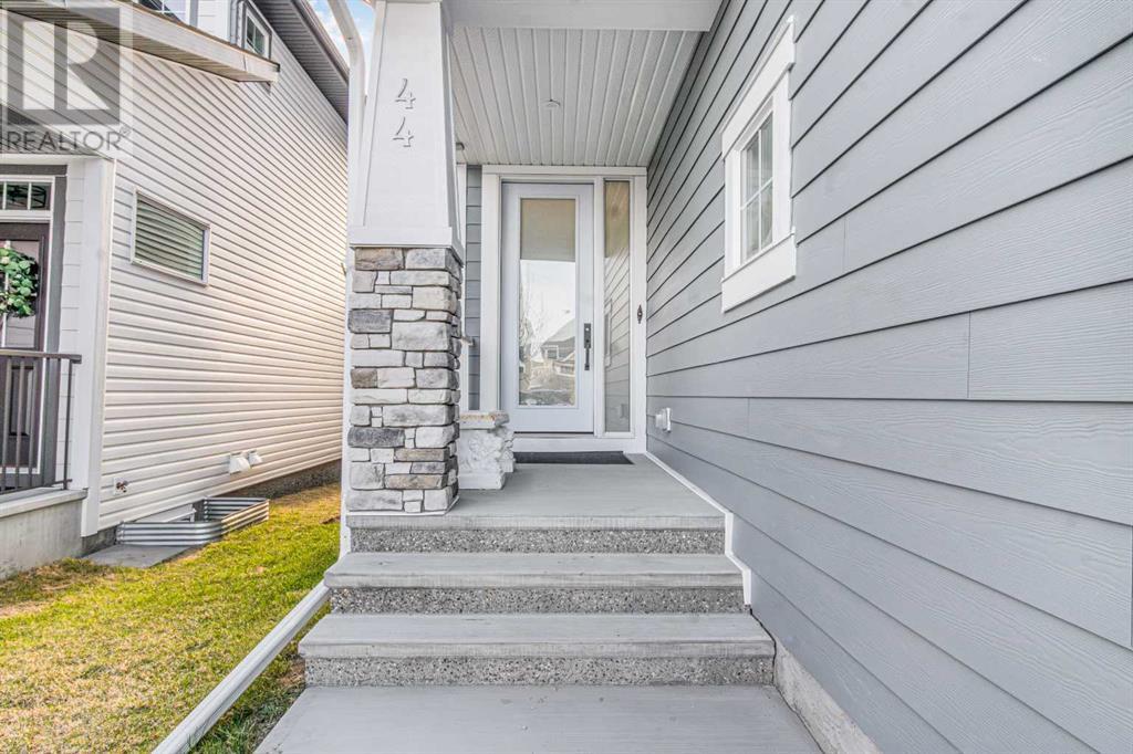 Property at 44 Ranchers Way image 2
