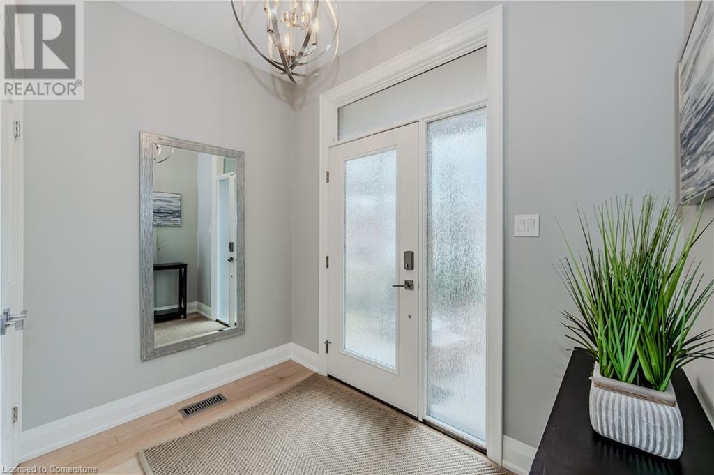 9 Peer Drive, Guelph, Ontario  N1C 1G9 - Photo 5 - 40712066