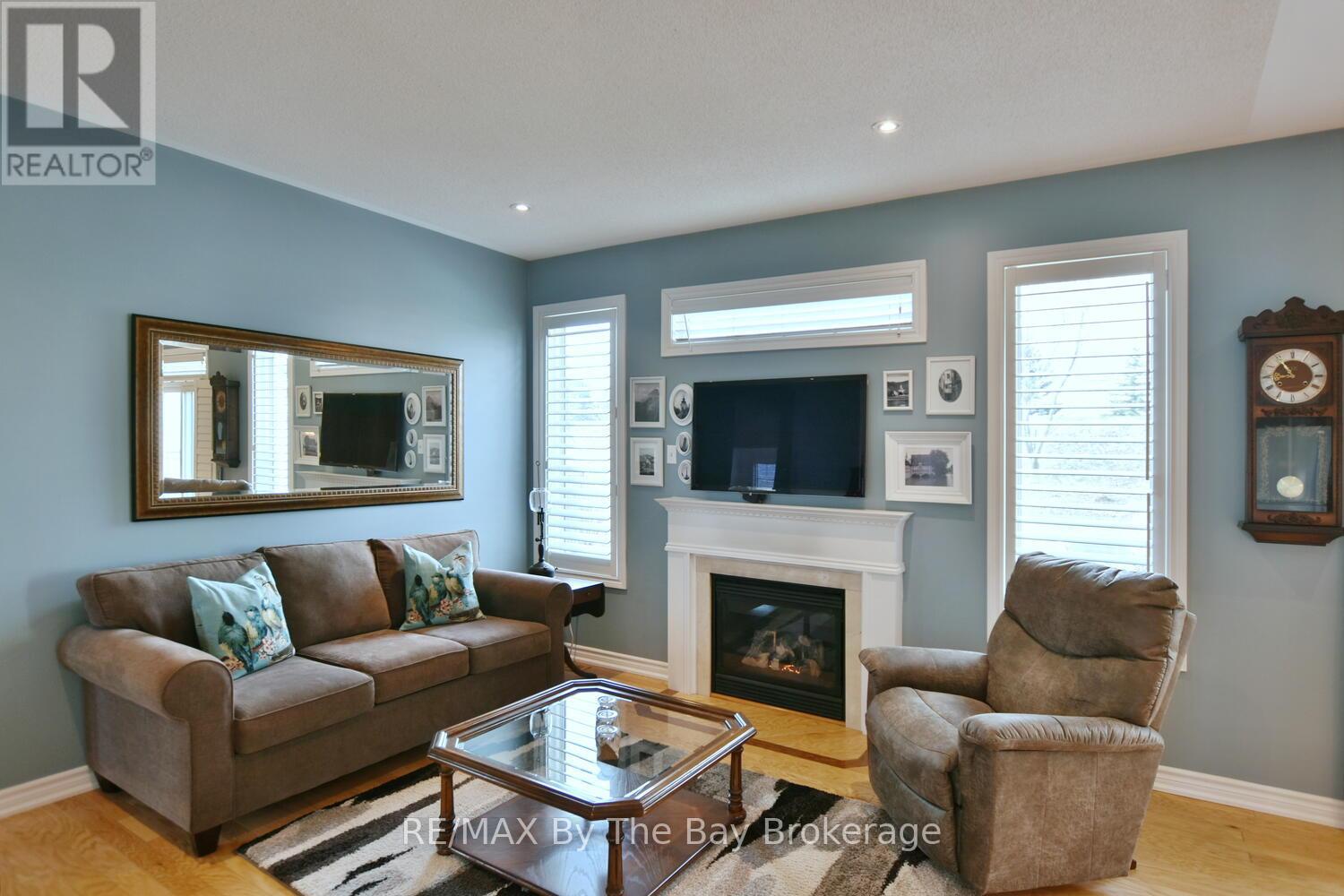 16 Clubhouse Drive, Collingwood, Ontario  L9Y 4Z6 - Photo 18 - S12195176
