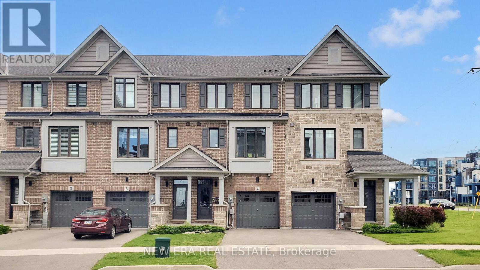 4 PLACE POLONAISE DRIVE, Grimsby, Ontario