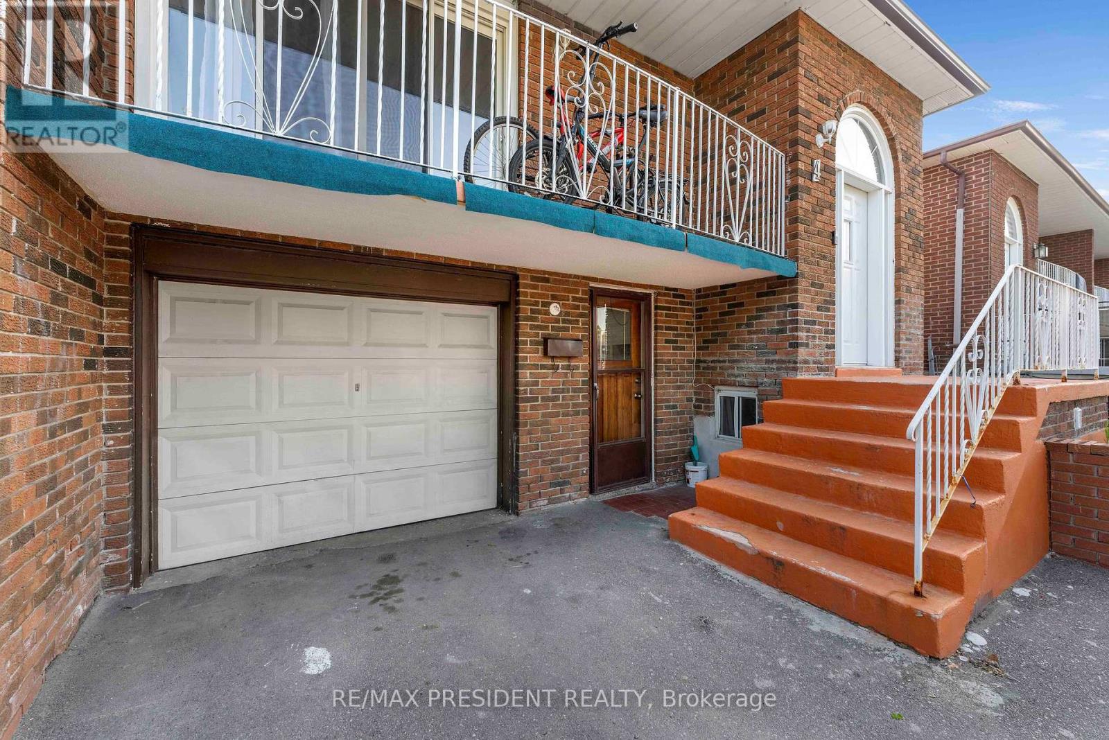 4 Royal Salisbury Way, Brampton (Madoc), Ontario  L6V 3J6 - Photo 2 - W12194945