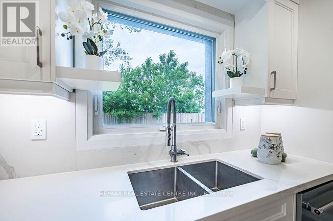 1634 Ewald Road, Mississauga, Ontario  L5G 4C3 - Photo 25 - W12194973