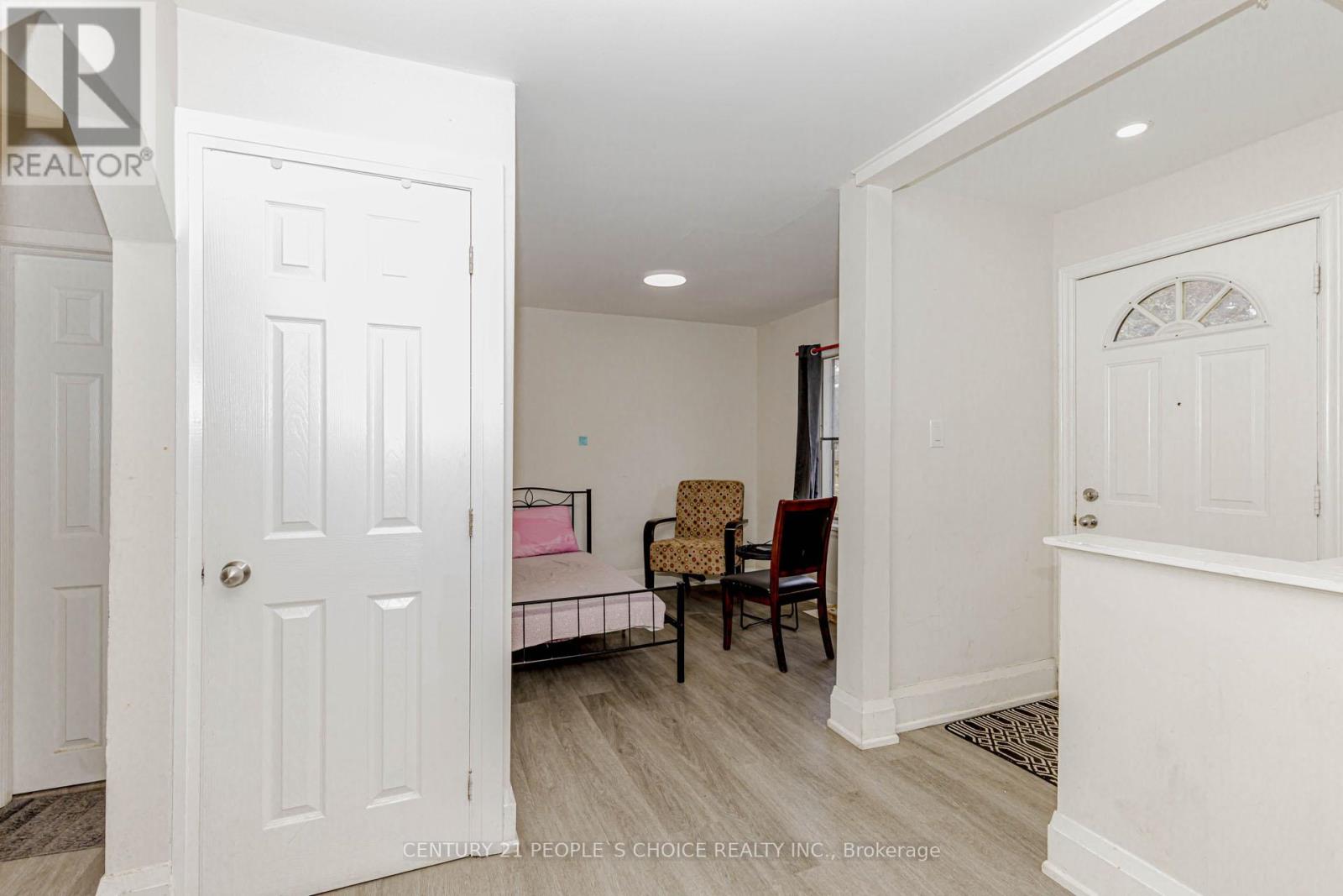 22 Rogers Road, Brampton (Brampton West), Ontario  L6X 1L8 - Photo 13 - W12194989