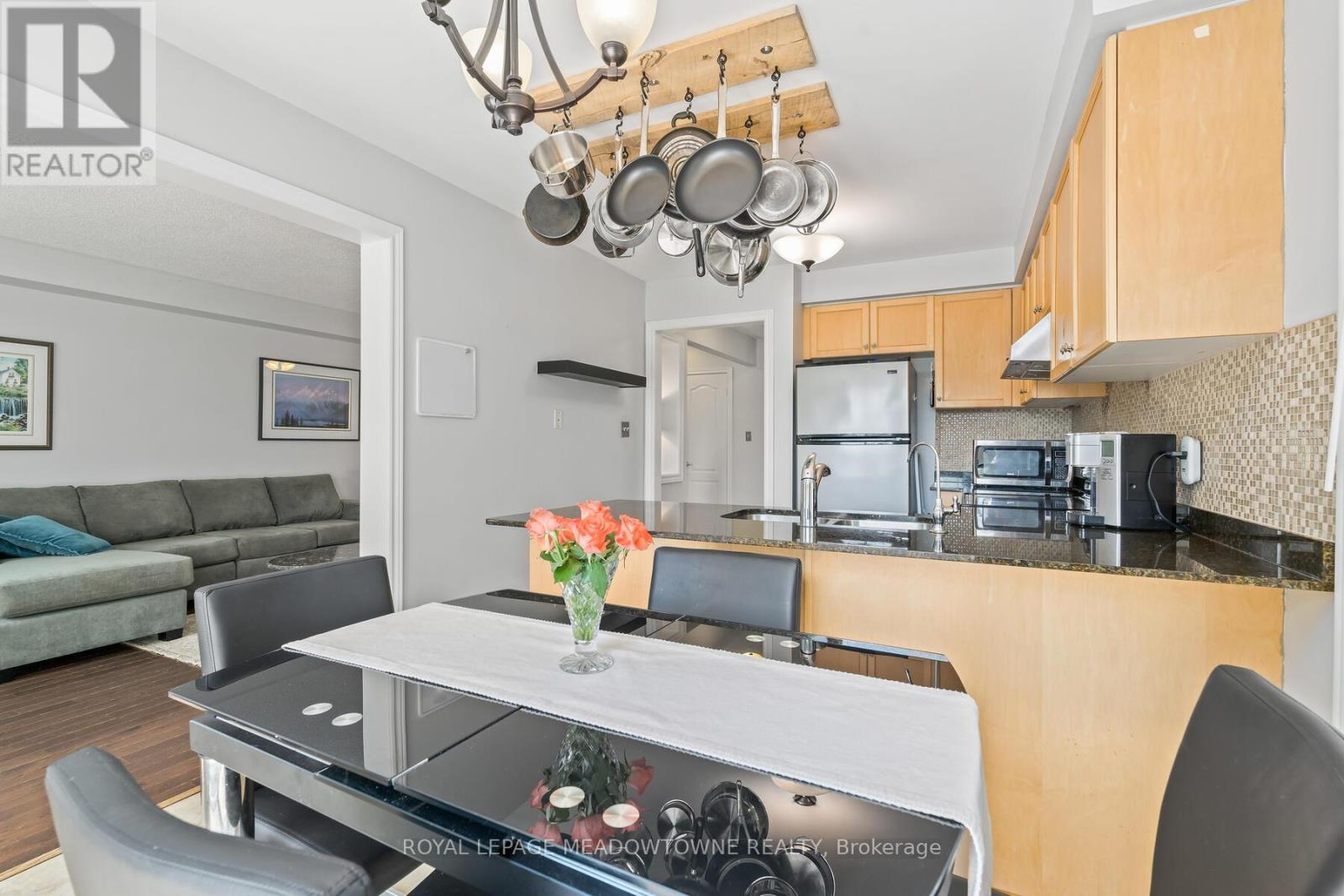 1 Mcclure Court, Halton Hills, Ontario  L7G 5X6 - Photo 5 - W12194995