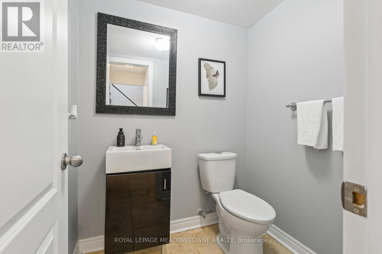 1 Mcclure Court, Halton Hills, Ontario  L7G 5X6 - Photo 8 - W12194995