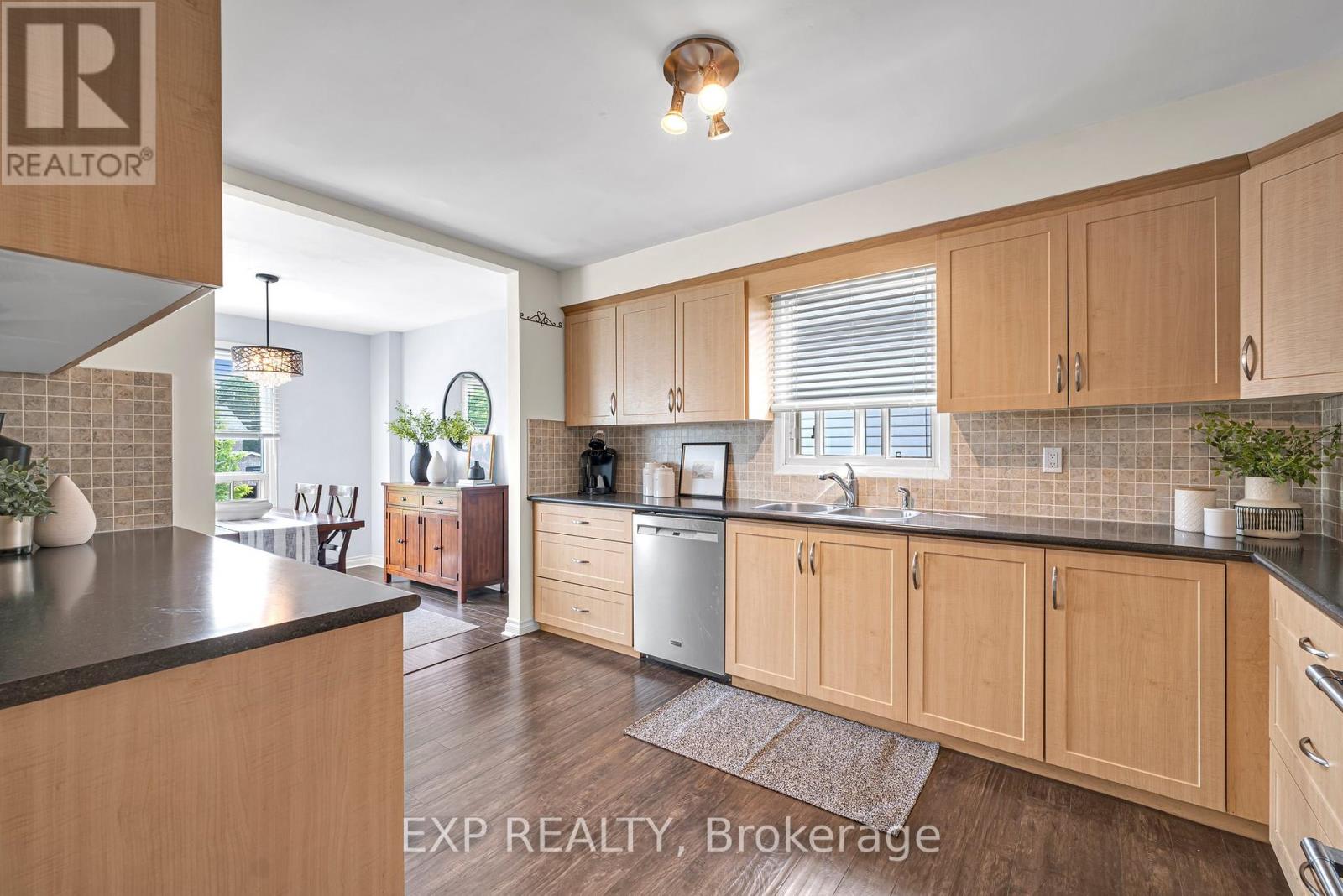 47 Floribunda Crescent, Brampton (Bramalea West Industrial), Ontario  L6T 4R9 - Photo 18 - W12194999
