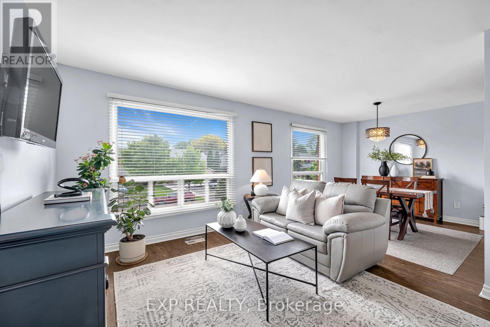 47 Floribunda Crescent, Brampton (Bramalea West Industrial), Ontario  L6T 4R9 - Photo 8 - W12194999