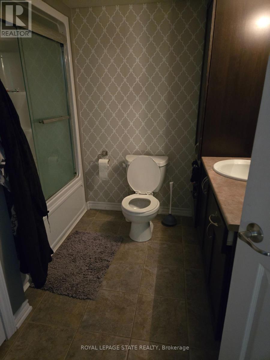 305 - 1390 Main Street E, Milton, Ontario  L9T 7S9 - Photo 10 - W12195107