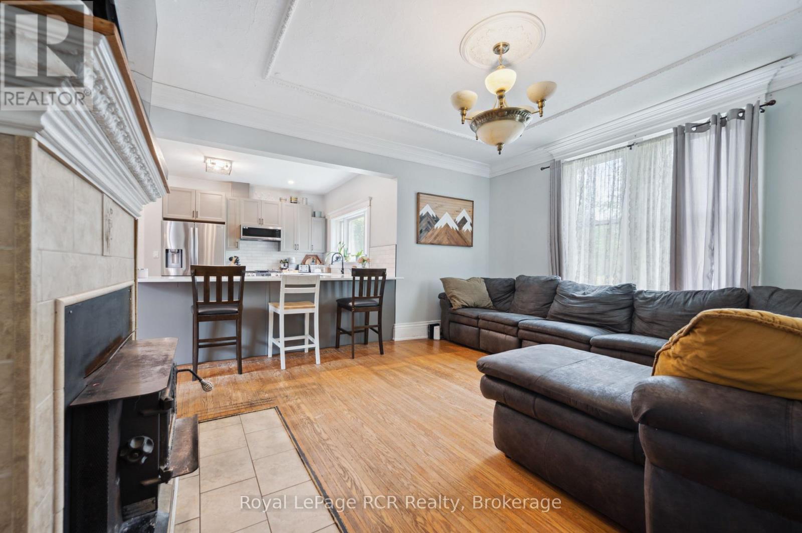 308 Fergus Street, Wellington North, Ontario  N0G 2L2 - Photo 10 - X12195239