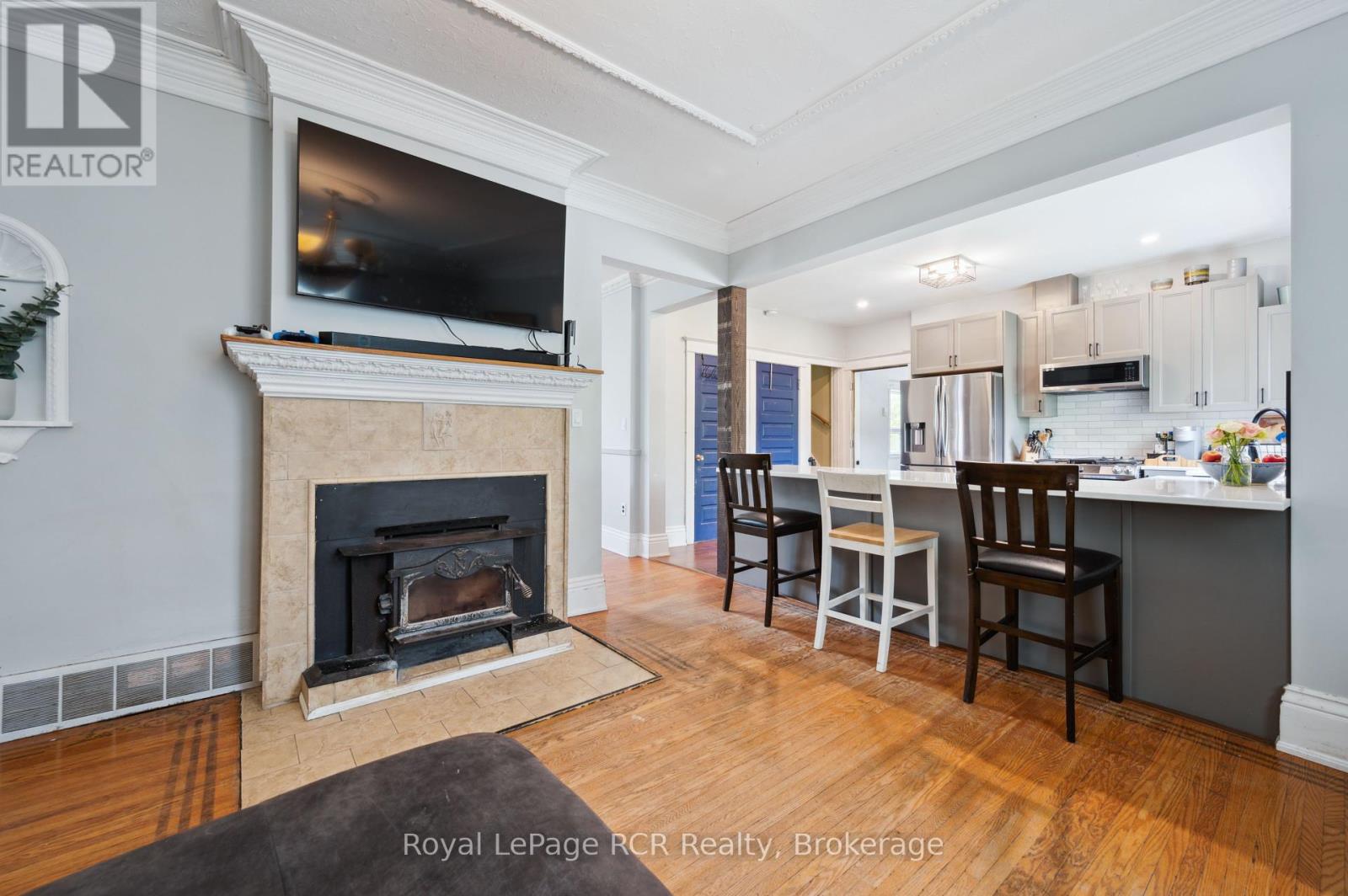 308 Fergus Street, Wellington North, Ontario  N0G 2L2 - Photo 13 - X12195239