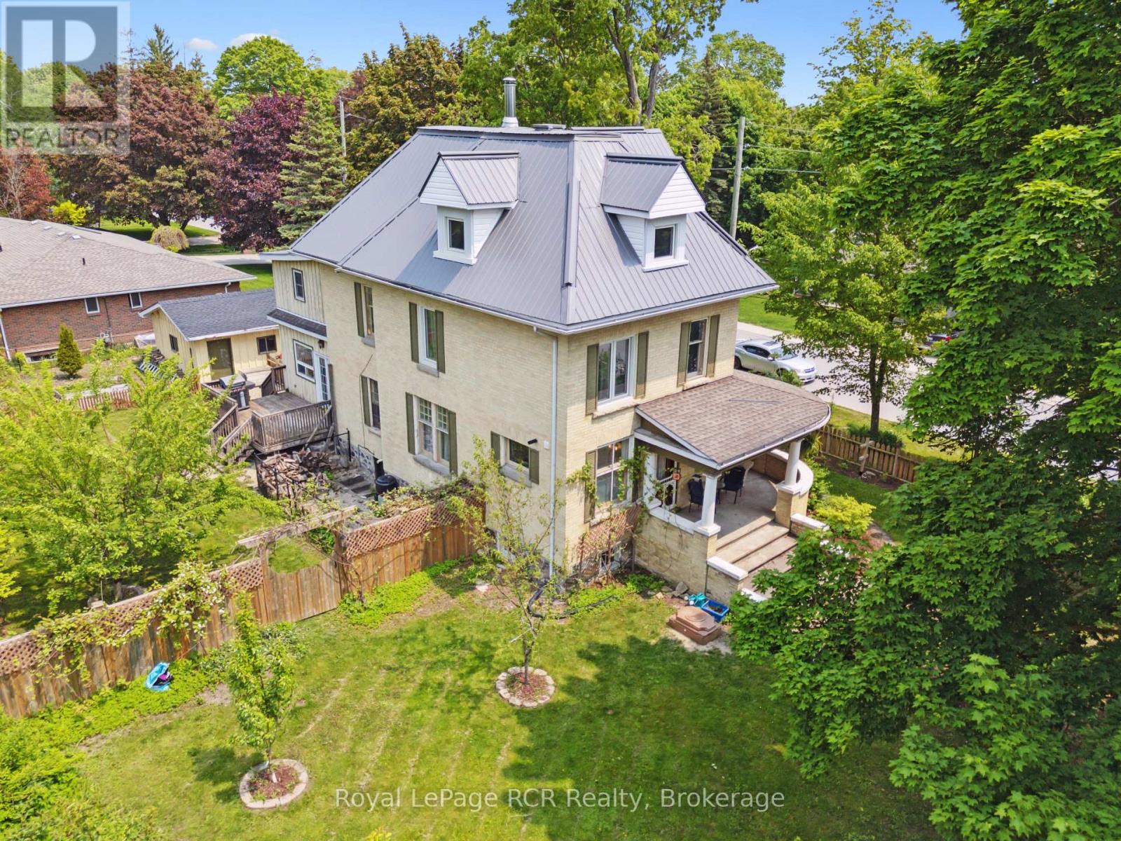 308 Fergus Street, Wellington North, Ontario  N0G 2L2 - Photo 2 - X12195239