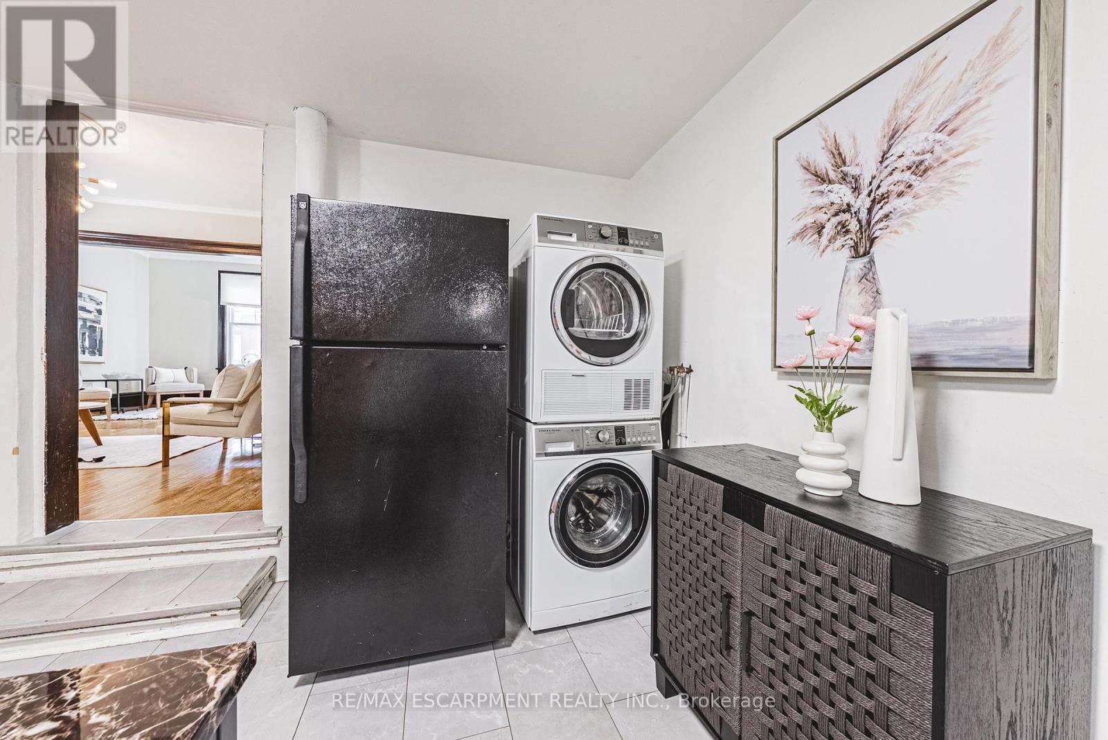 18 Duke Street, Brantford, Ontario  N3T 3T3 - Photo 18 - X12194953
