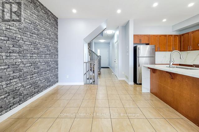 77 Highgate Drive, Hamilton, Ontario  L8J 0C2 - Photo 8 - X12194976
