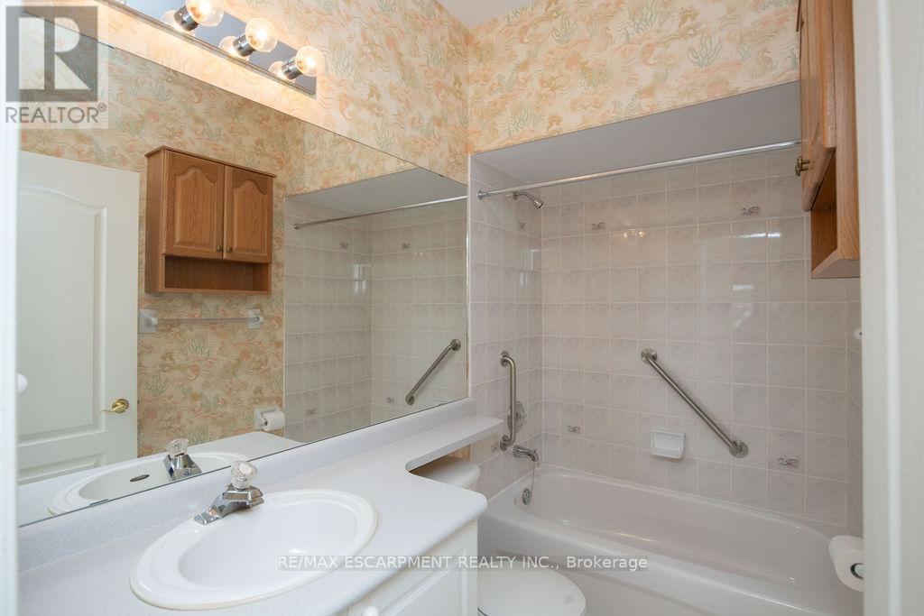 13 - 91 Silverbirch Boulevard, Hamilton (Villages Of Glancaster), Ontario  L0R 1W0 - Photo 26 - X12195121