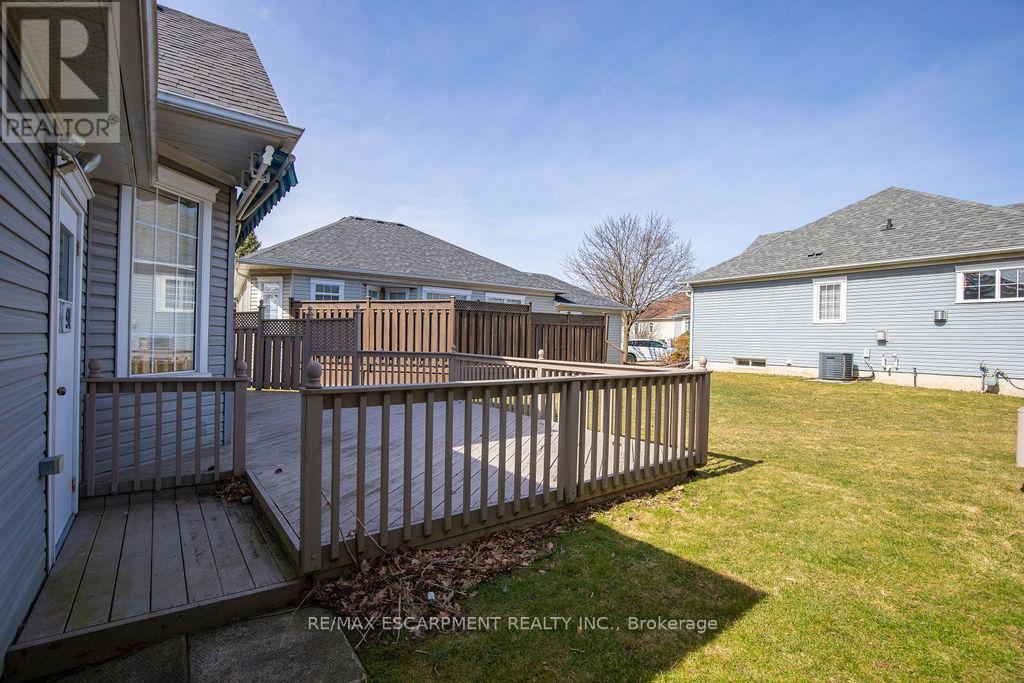 13 - 91 Silverbirch Boulevard, Hamilton (Villages Of Glancaster), Ontario  L0R 1W0 - Photo 5 - X12195121