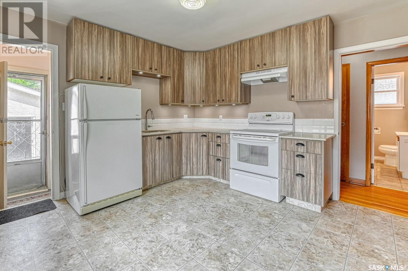 2516 Francis Street, Regina, Saskatchewan  S4N 2R2 - Photo 2 - SK007884