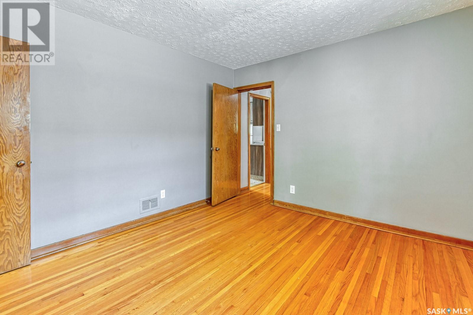 2516 Francis Street, Regina, Saskatchewan  S4N 2R2 - Photo 9 - SK007884
