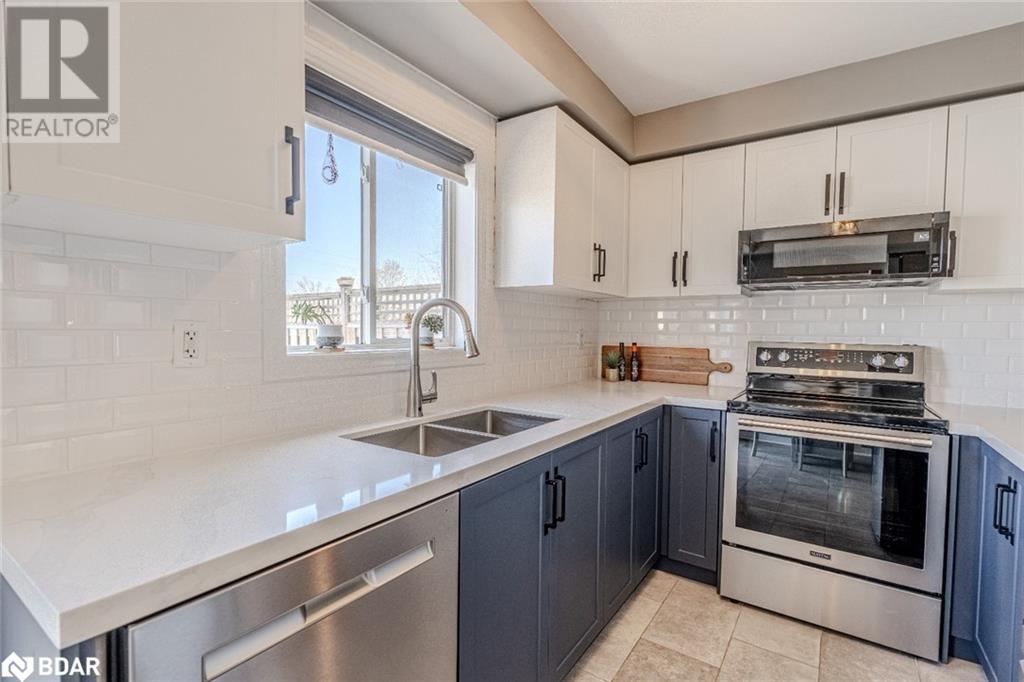 11 Lake Crescent, Barrie, Ontario  L4N 6A6 - Photo 6 - 40737392