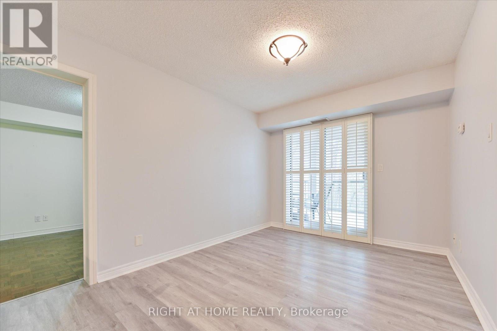 204 - 245 Pine Grove Road, Vaughan, Ontario  L4L 2H7 - Photo 9 - N12088743