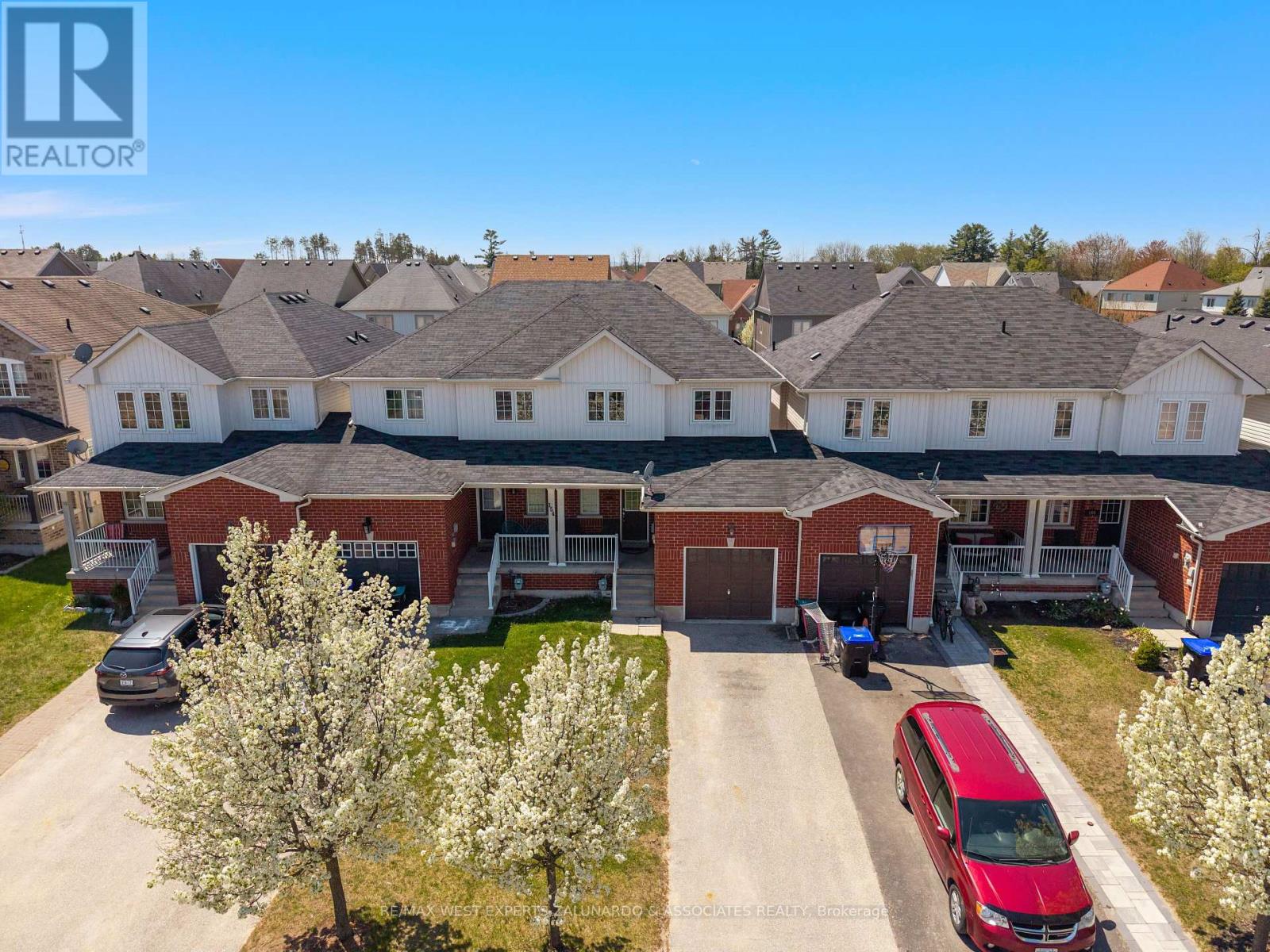 156 STONEMOUNT CRESCENT, Essa, Ontario