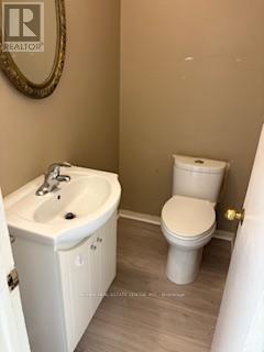 648 Francis Road, Burlington, Ontario  L7T 3X6 - Photo 12 - W12117418