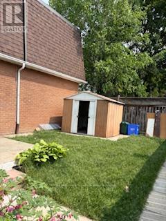 648 Francis Road, Burlington, Ontario  L7T 3X6 - Photo 8 - W12117418