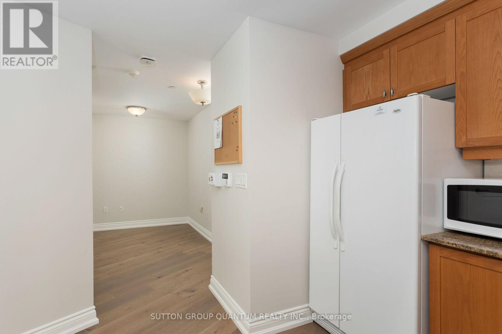1607 - 1665 The Collegeway, Mississauga, Ontario  L5L 0A9 - Photo 9 - W12181546