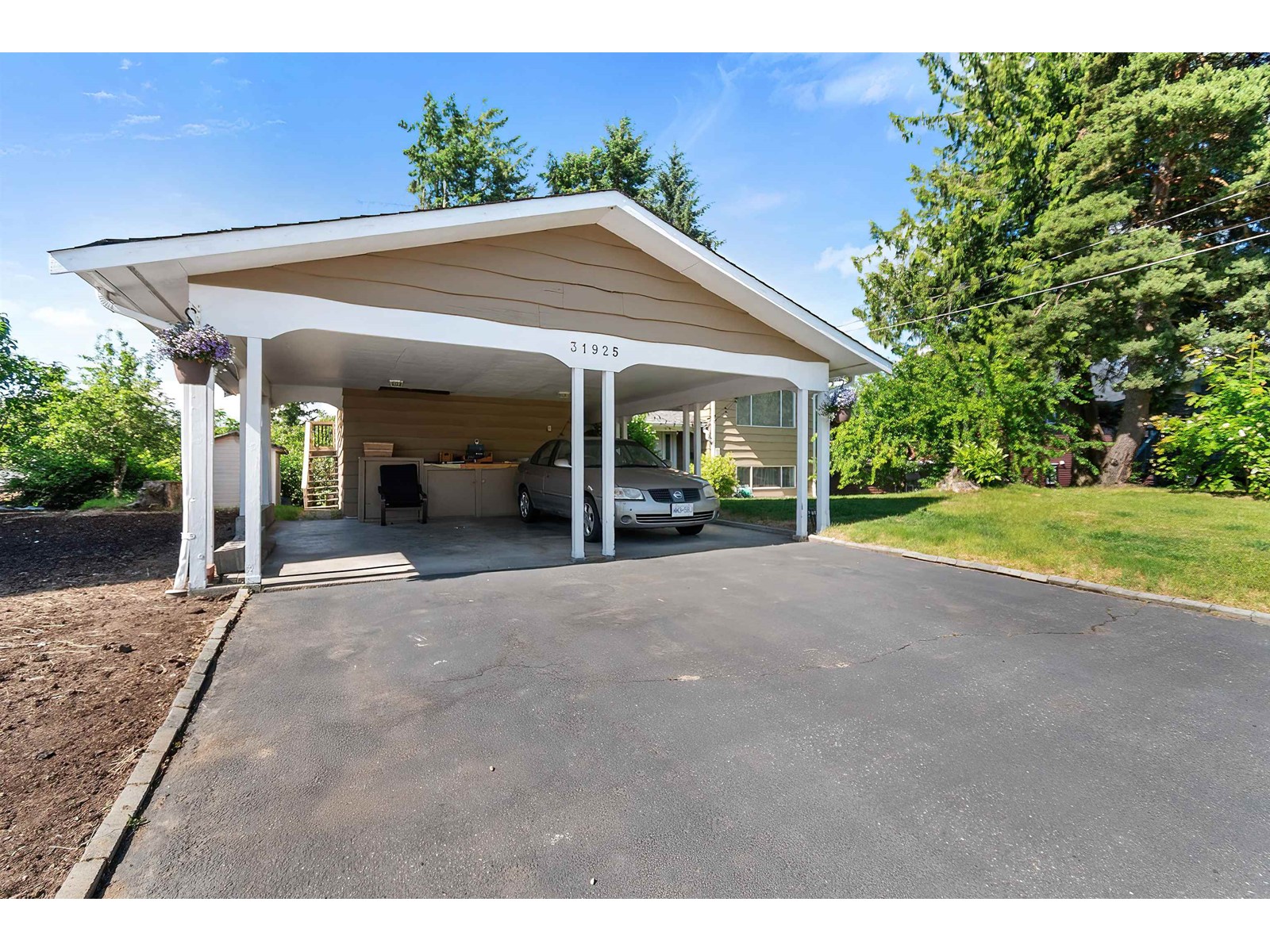 31925 Casper Court, Abbotsford, British Columbia  V2T 2J8 - Photo 3 - R3009937